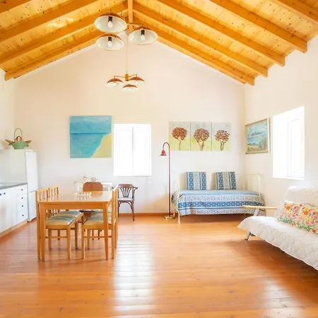 Cozy In With Stunning Hill Views בית נופש