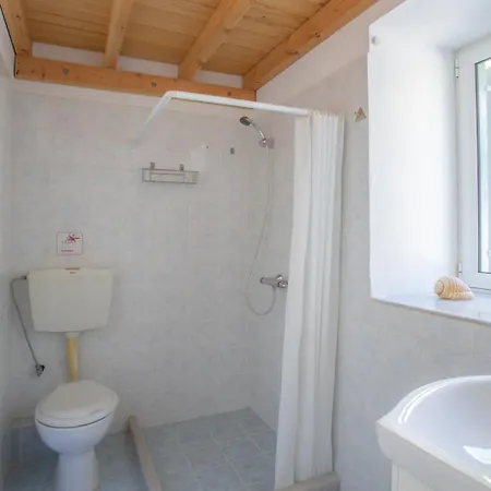 בית נופש Cozy In With Stunning Hill Views *