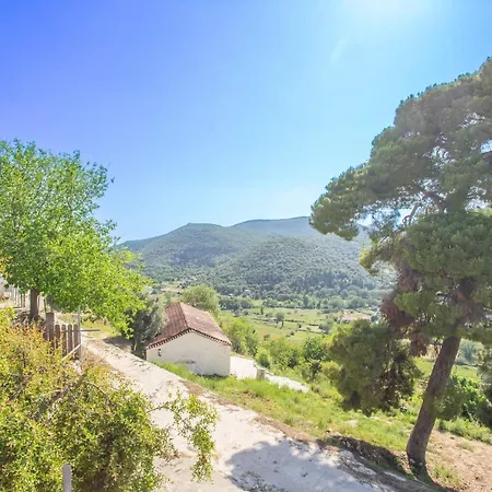 Casa vacanze Cozy In With Stunning Hill Views Marandokhórion